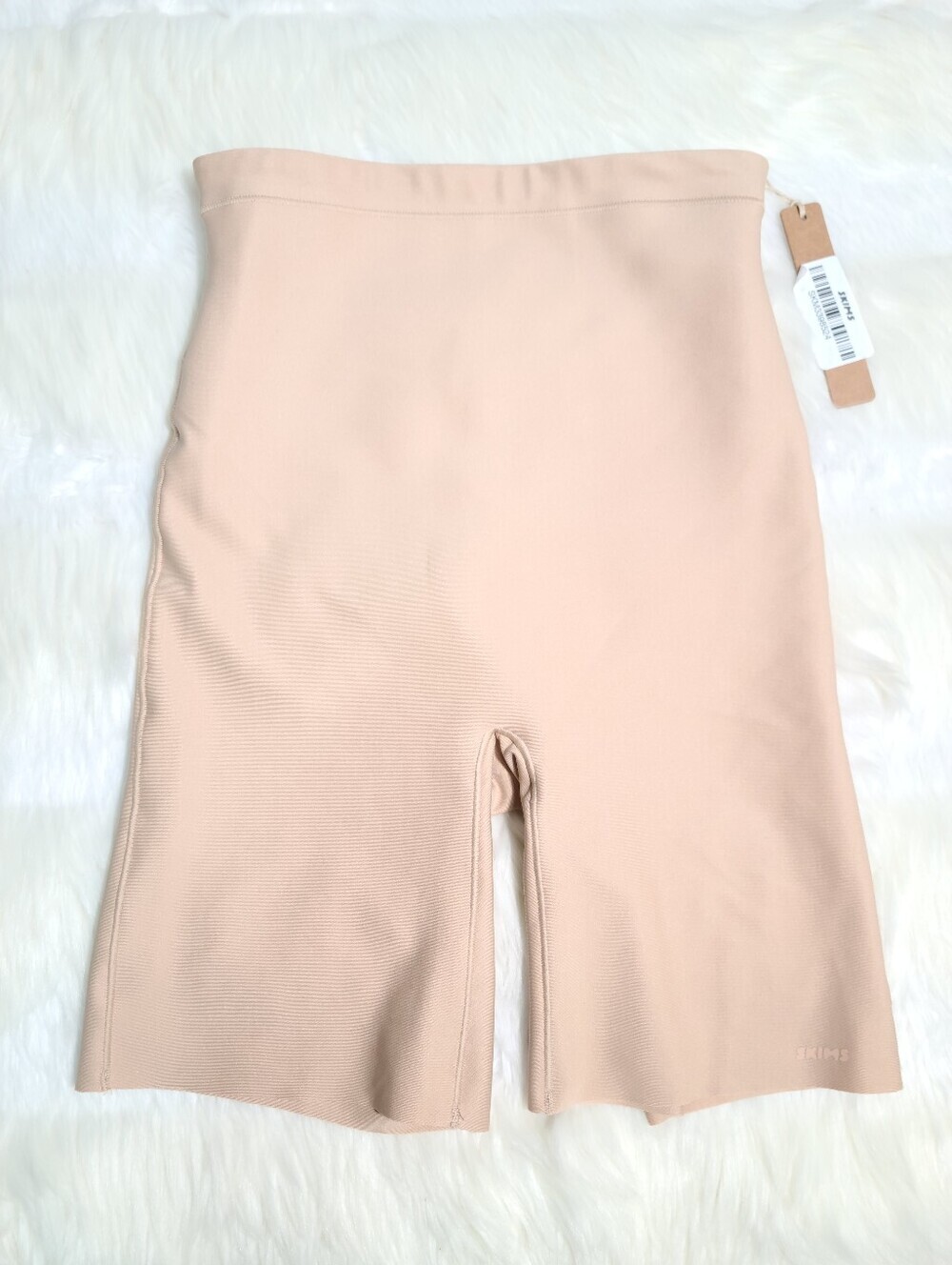 SKIMS Body Core Sculpt Zoned Mid Rise Shorts Cream Clay Women Small NEW